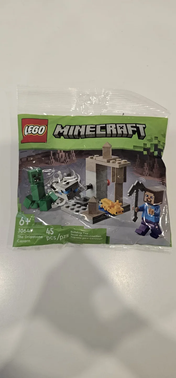 LEGO Minecraft The Ripstone Cavern 30647 Building Toy thumbnail