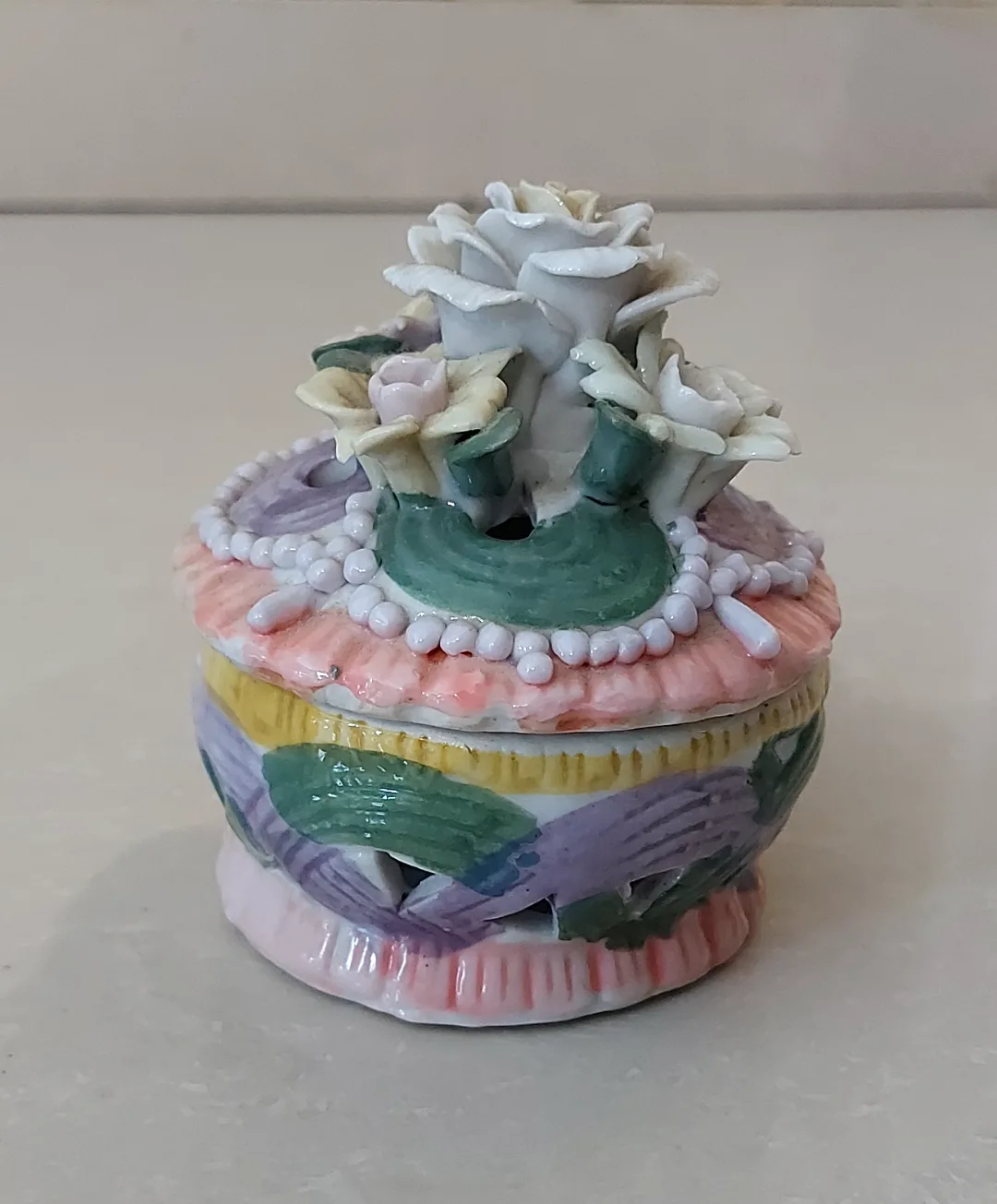 Vintage Floral Ceramic Trinket Box thumbnail