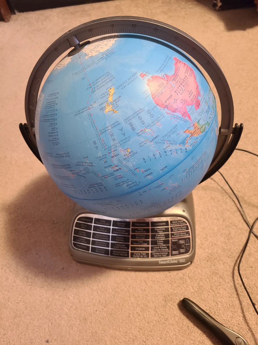 Oregon Scientific SmartGlobe Deluxe Edition Talking Globe image indicator(2)