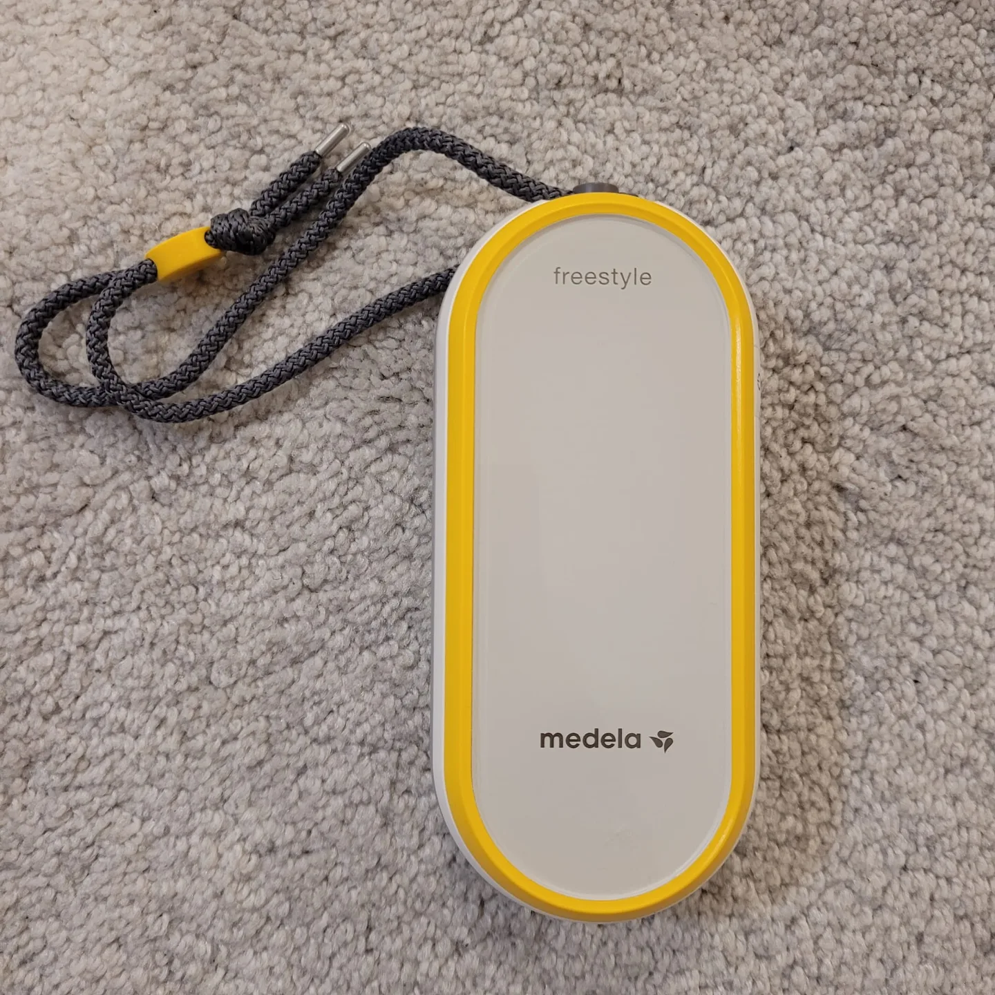 Medela Freestyle Double Electric Breast Pump with Accessories image indicator(2)