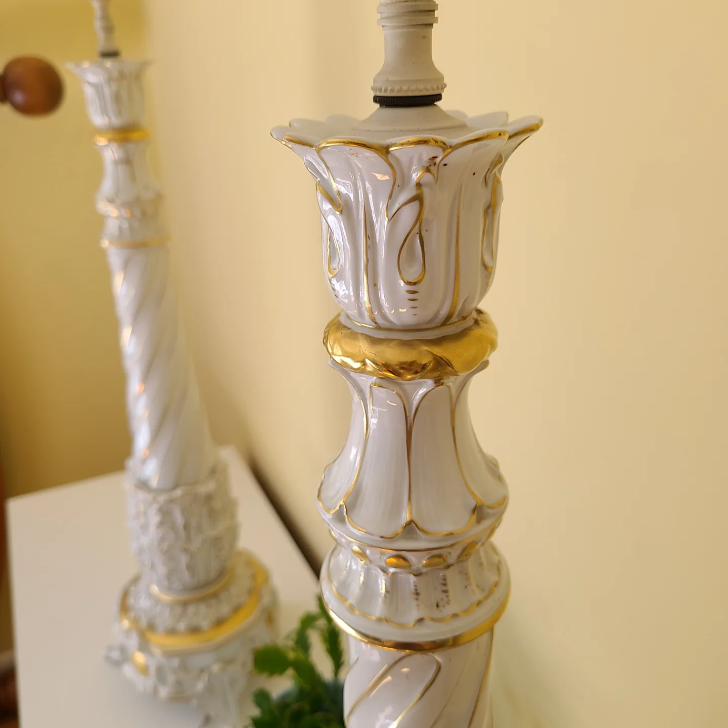 Pair of Elegant Porcelain Table Lamps with Gold Accents image indicator(4)