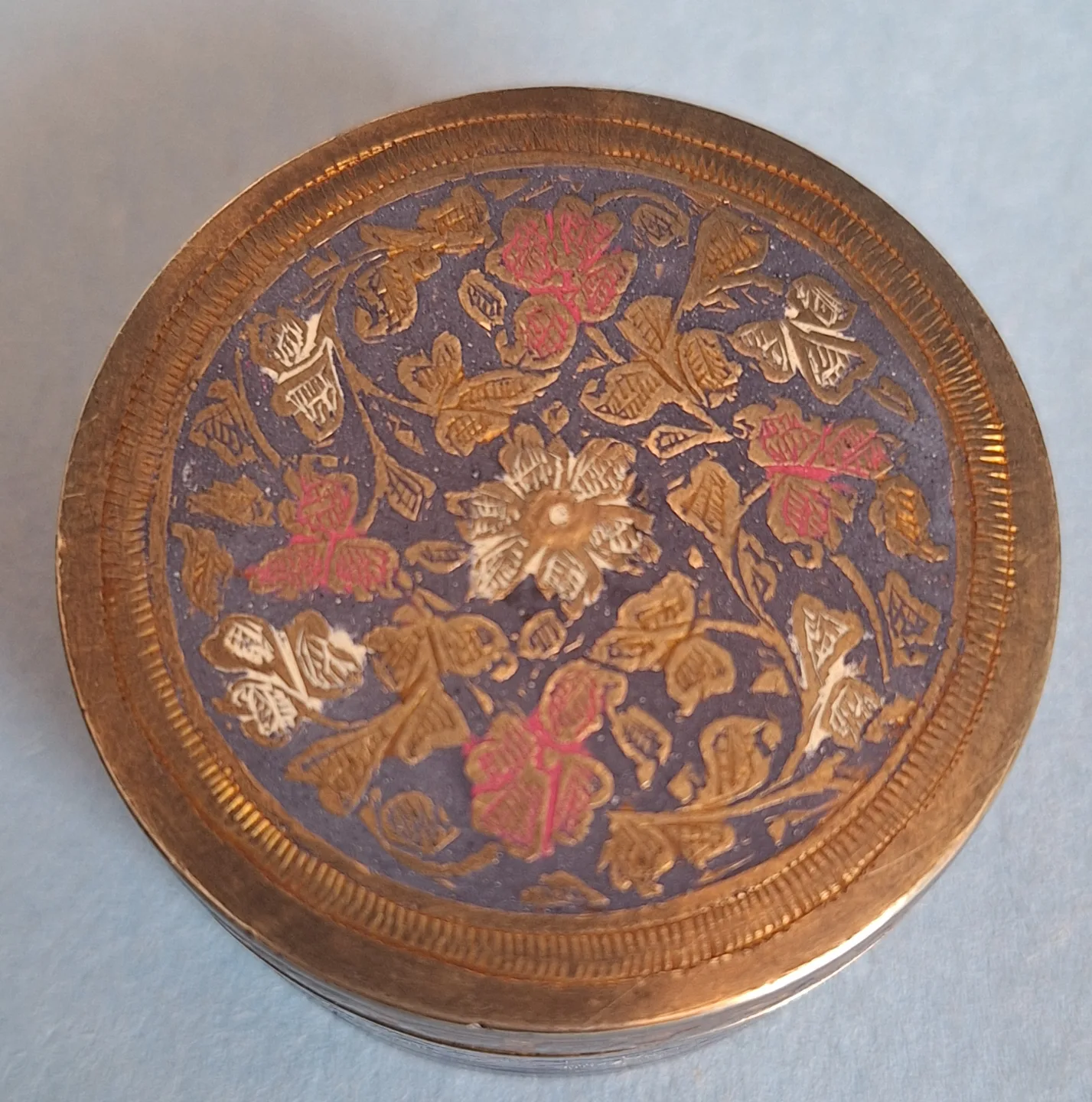 Vintage Brass Trinket Pill  Box with Floral Design image indicator(3)