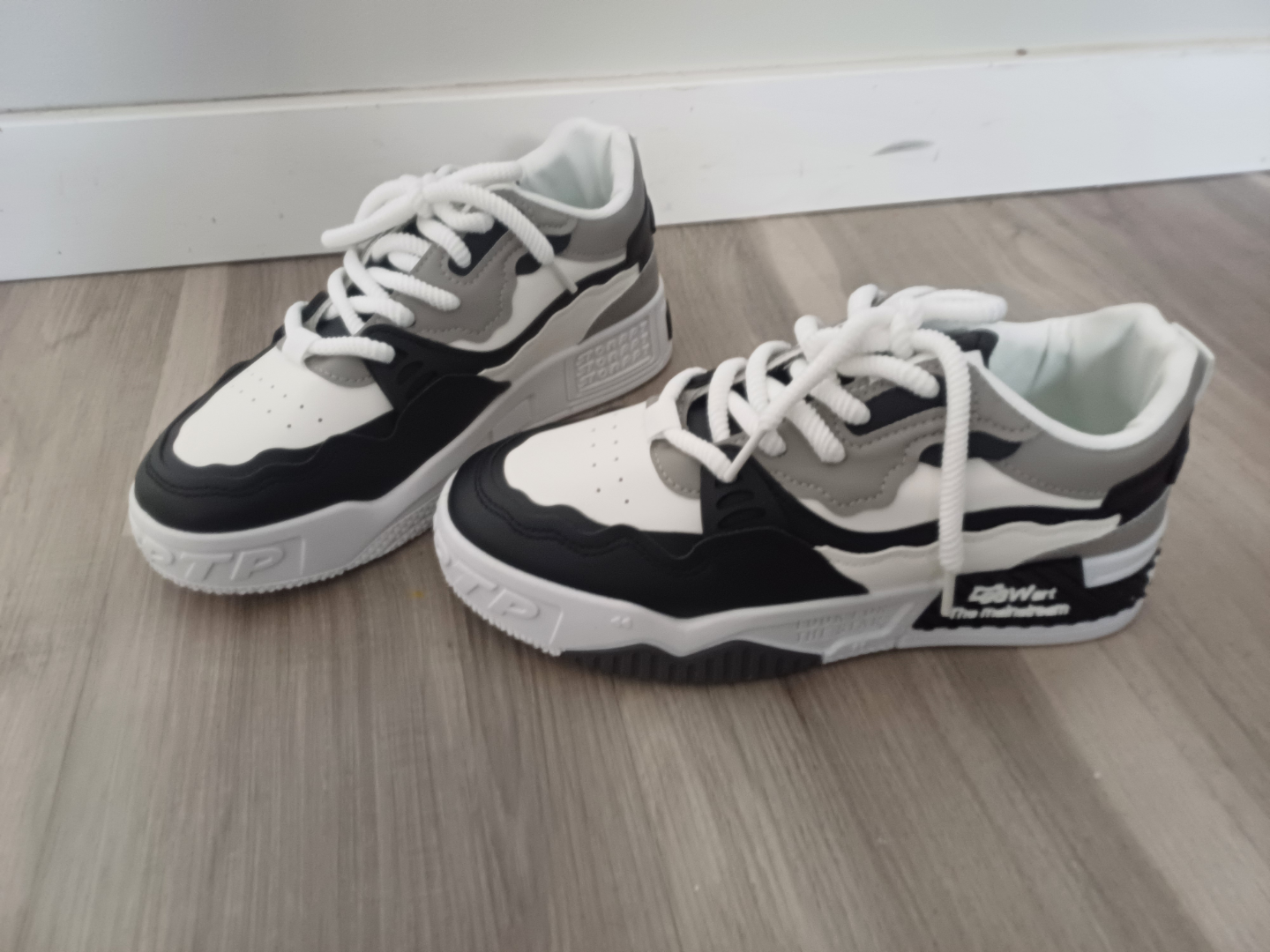 New Stylish Grey and White Sneakers - photo 3