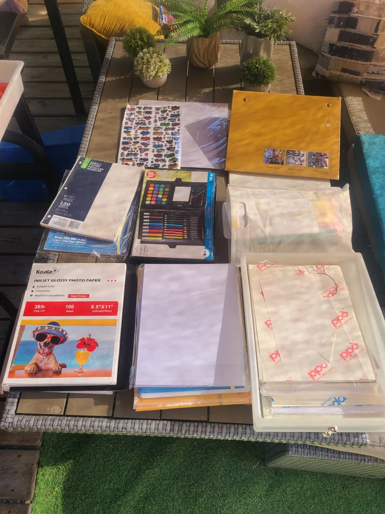 🇨🇦 Art and craft supplies, some used, some new- all for 50$ image indicator(7)