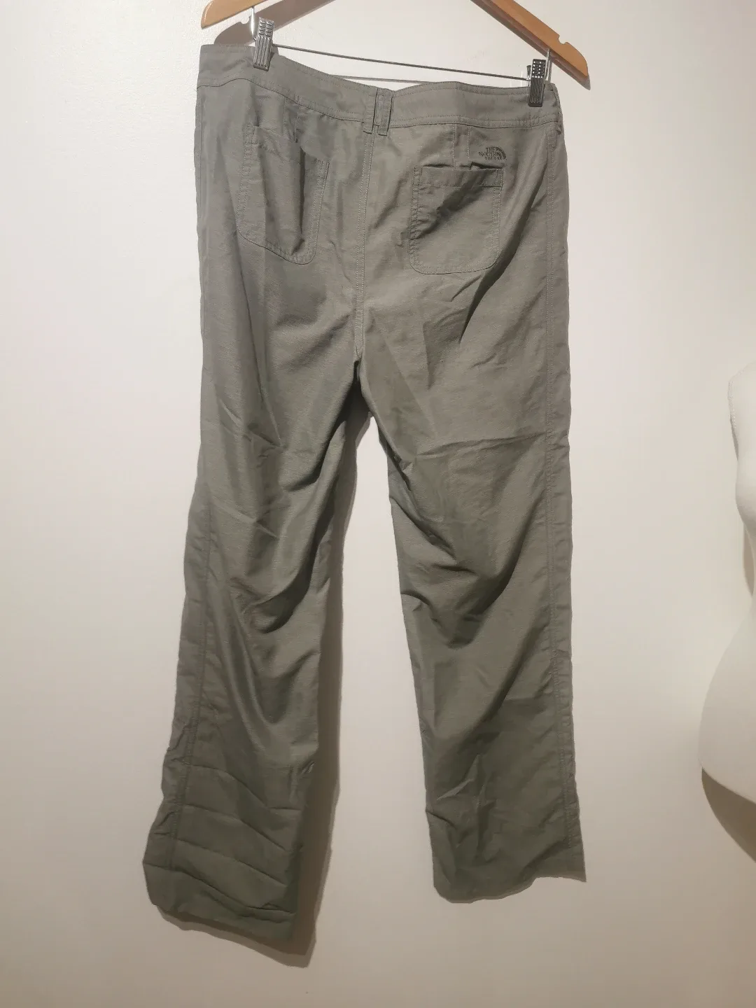 NWT The North Face Women's Gray Horizon 2.0 Pants S12 image indicator(9)