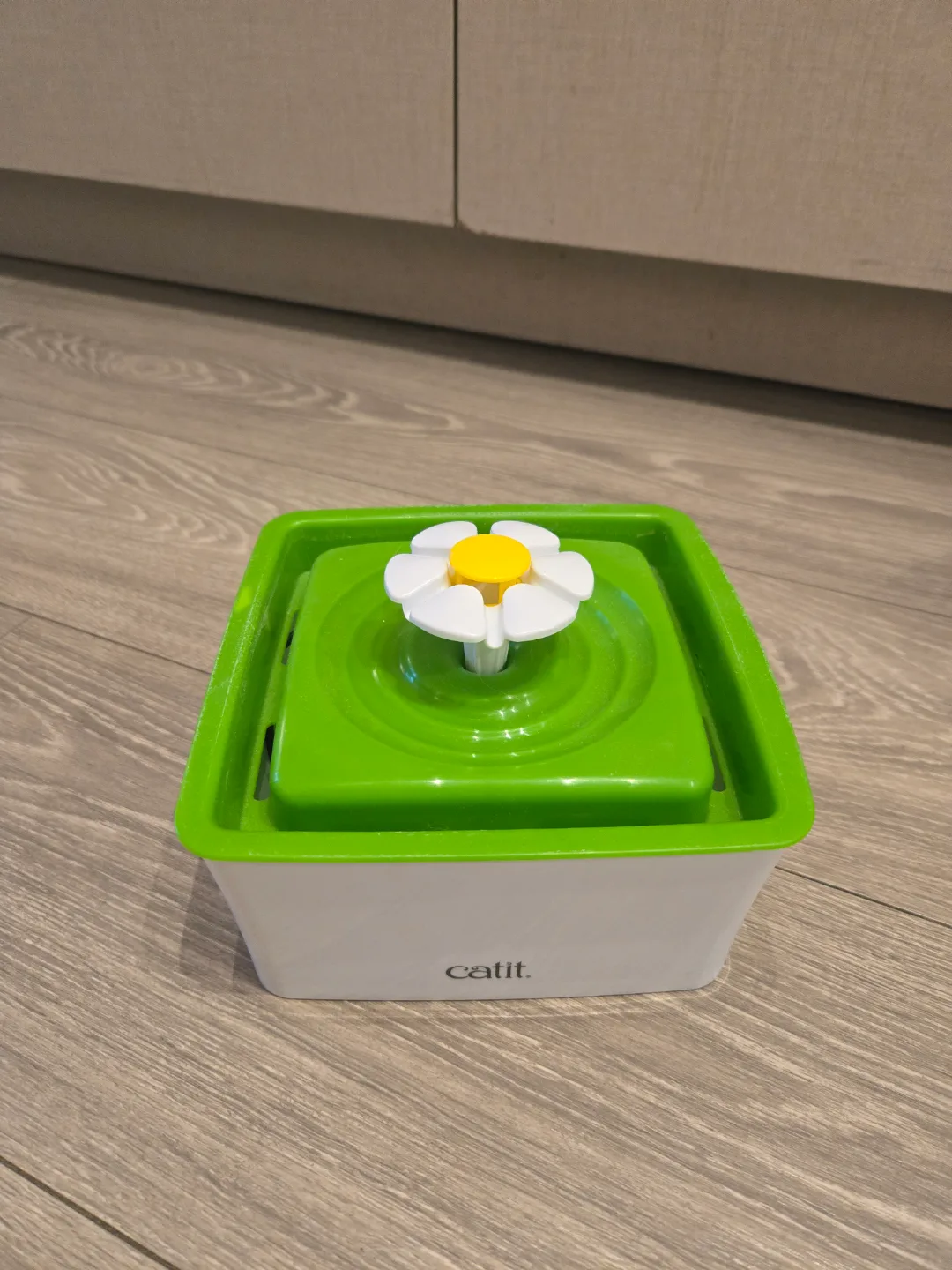 Catit water fountain thumbnail