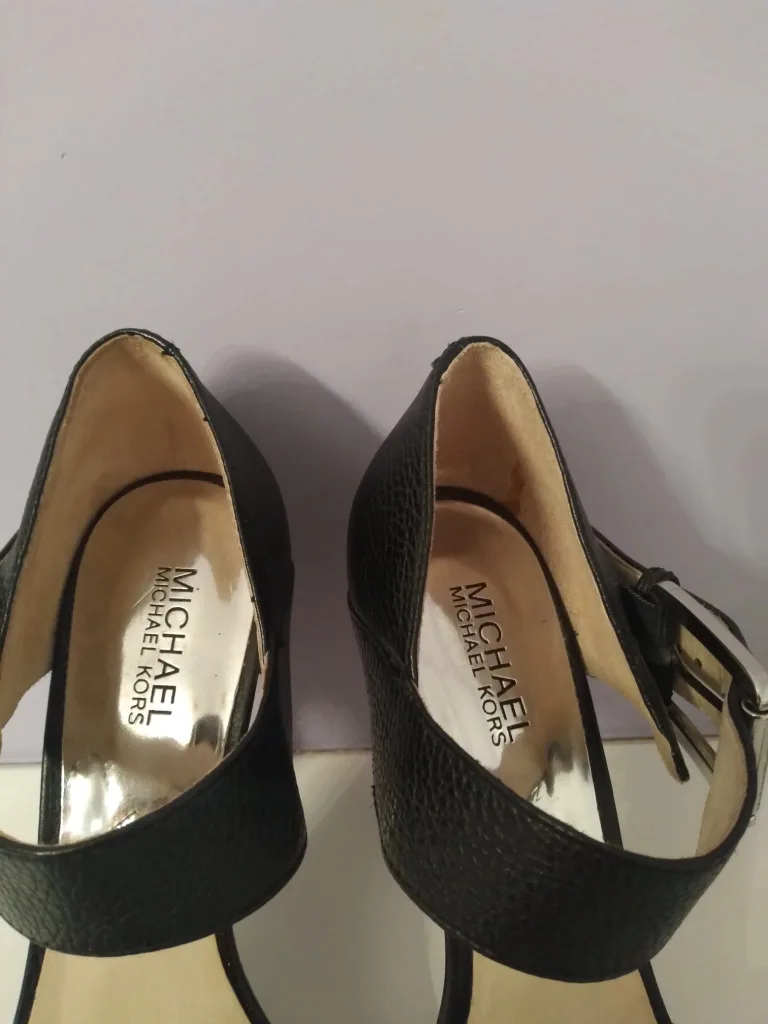 Authentic Michael Kors Faith Sandal Black sz 10 image indicator(2)