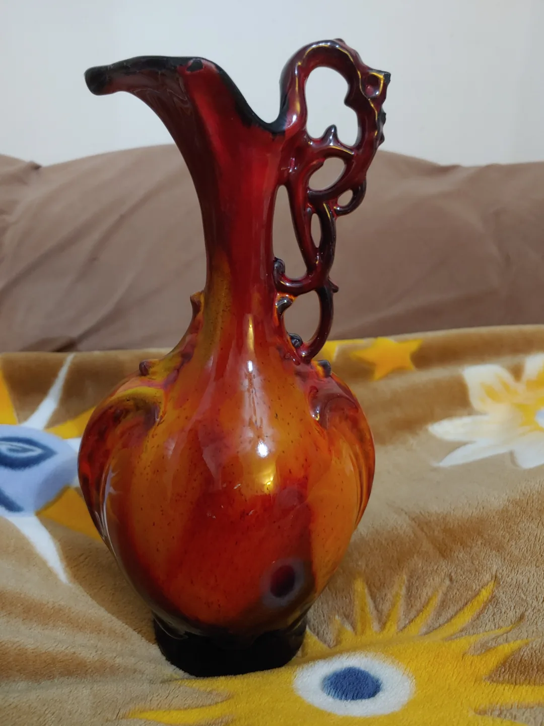 #freecycle Vintage Red and Black Ceramic Vase image indicator(4)