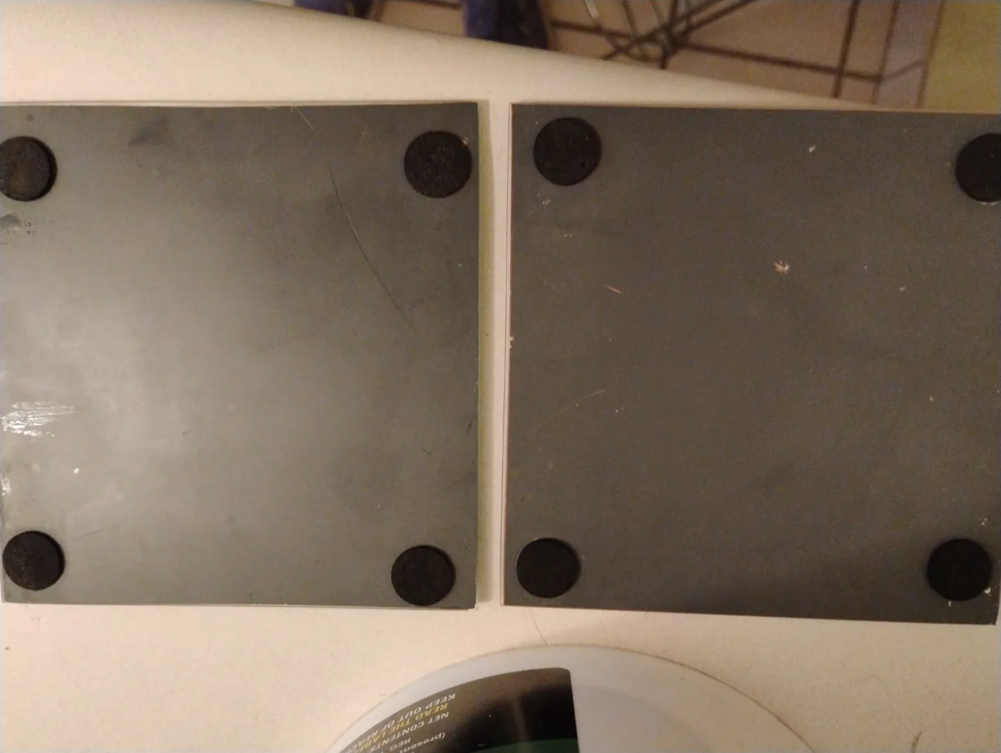 Pair of small square mirrors 🏒 image indicator(2)