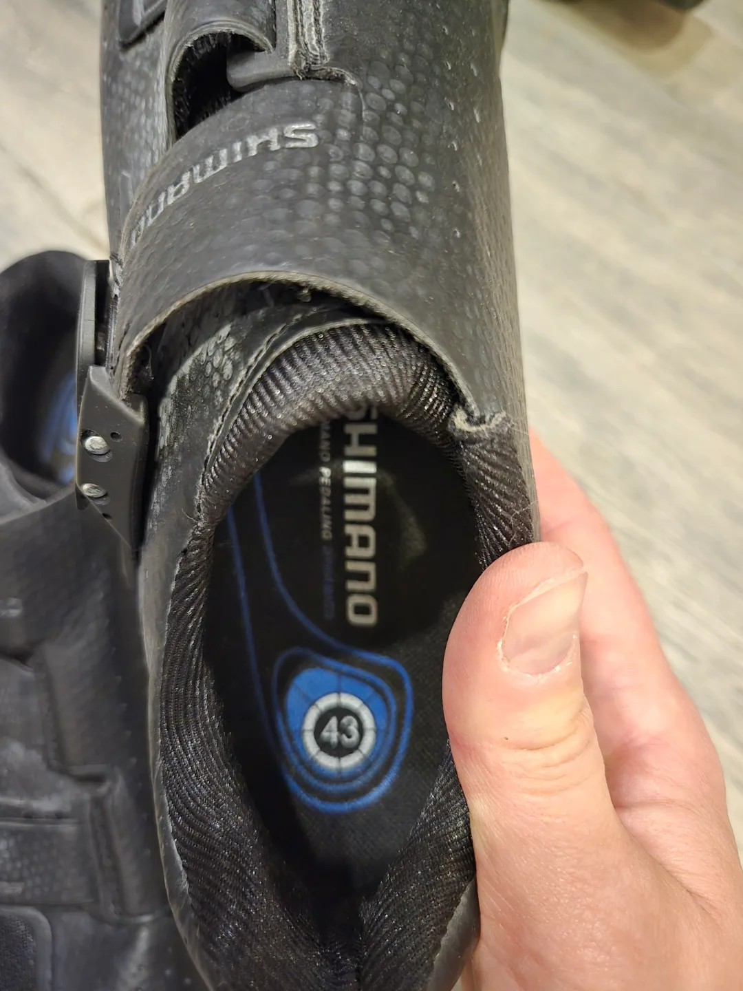 Shimano Cycling Shoes - Size 43 image indicator(2)