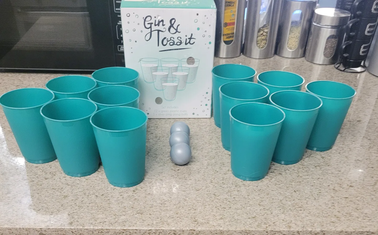 Gin & Toss It Game Set plz see all pictures image indicator(2)