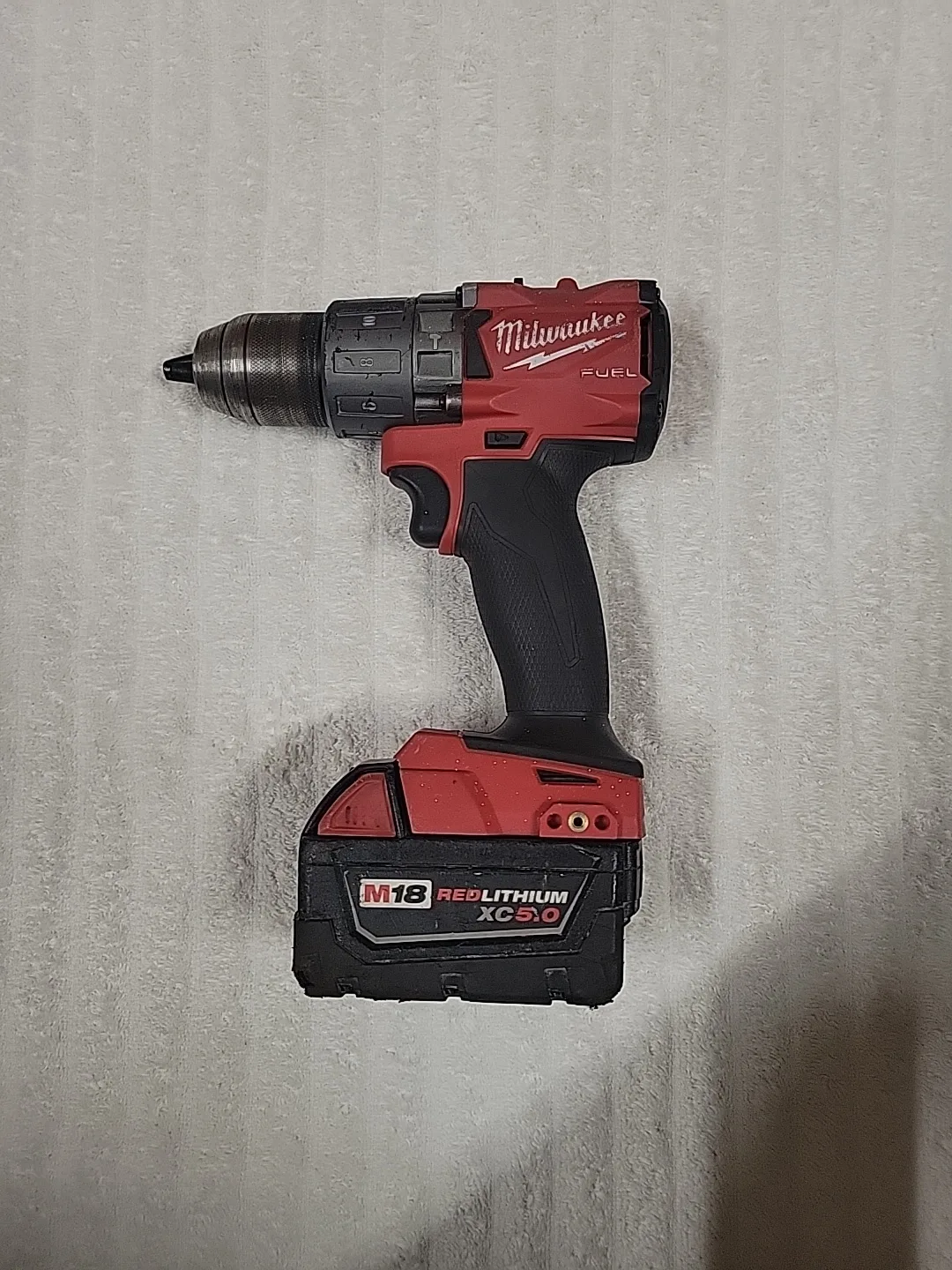 Milwaukee M18 FUEL brushless Hammer Drill Driver thumbnail