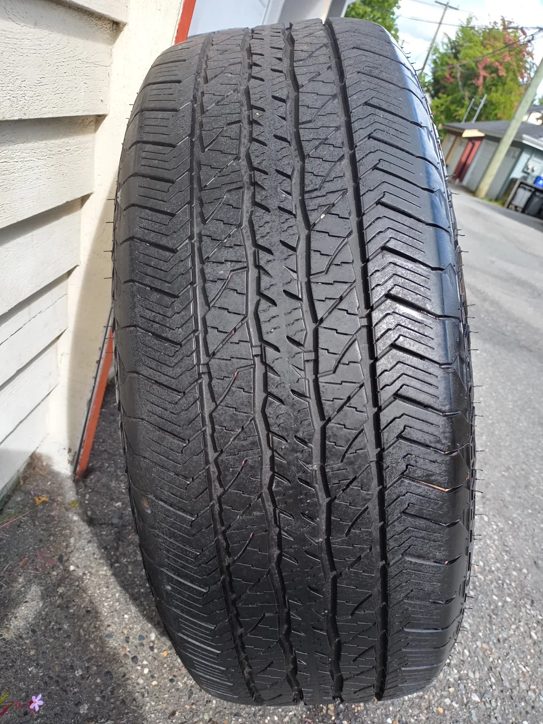 Hankook Dynapro AT2 275/60R20 Tires - Set of Four image indicator(5)