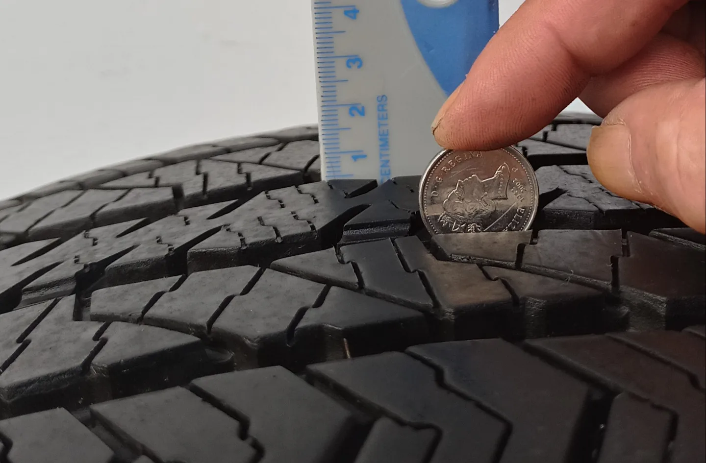 Hankook Dynapro AT2 275/60R20 Tires - Set of Four image indicator(7)