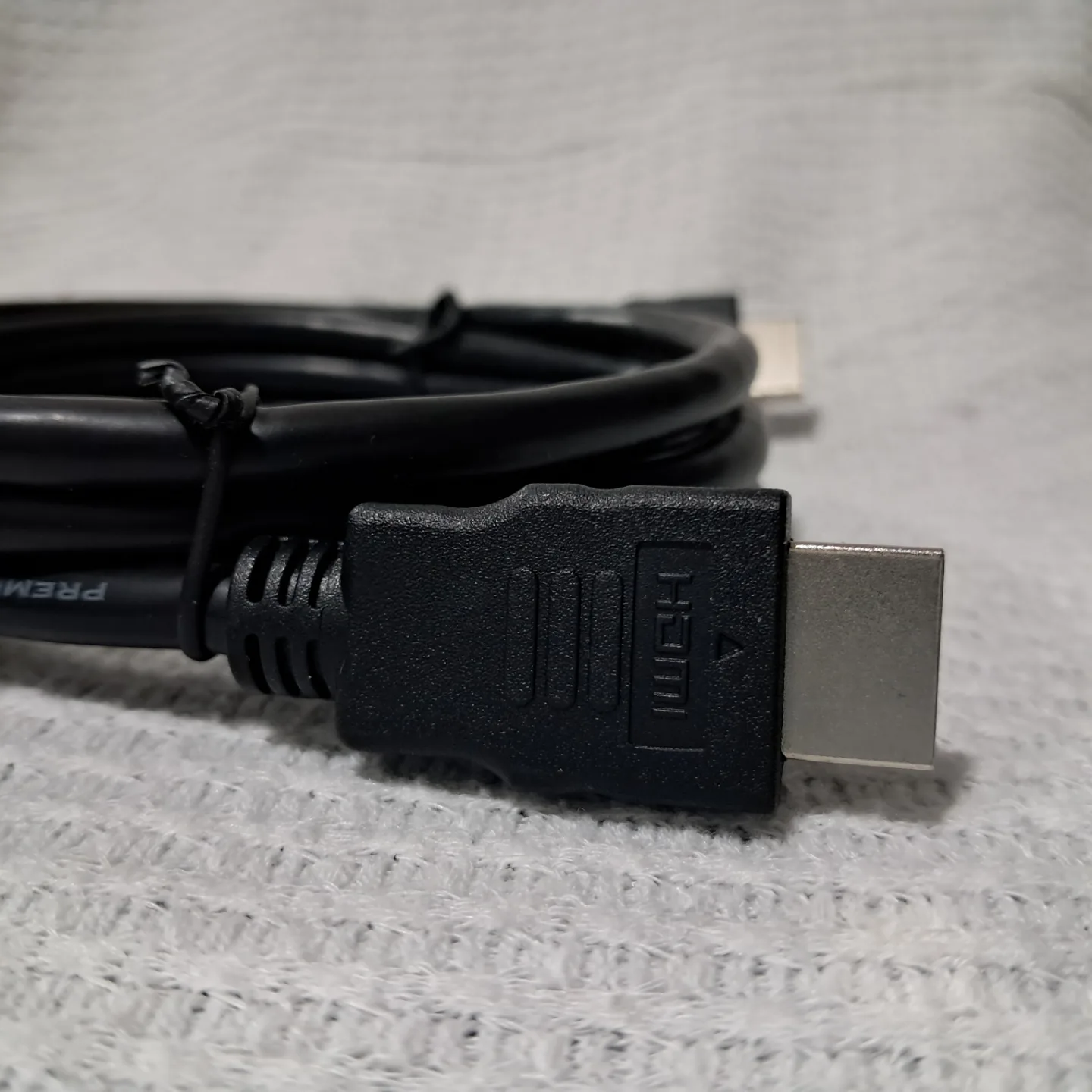 4K Premium High Speed HDMI Cables with ethernet image indicator(3)