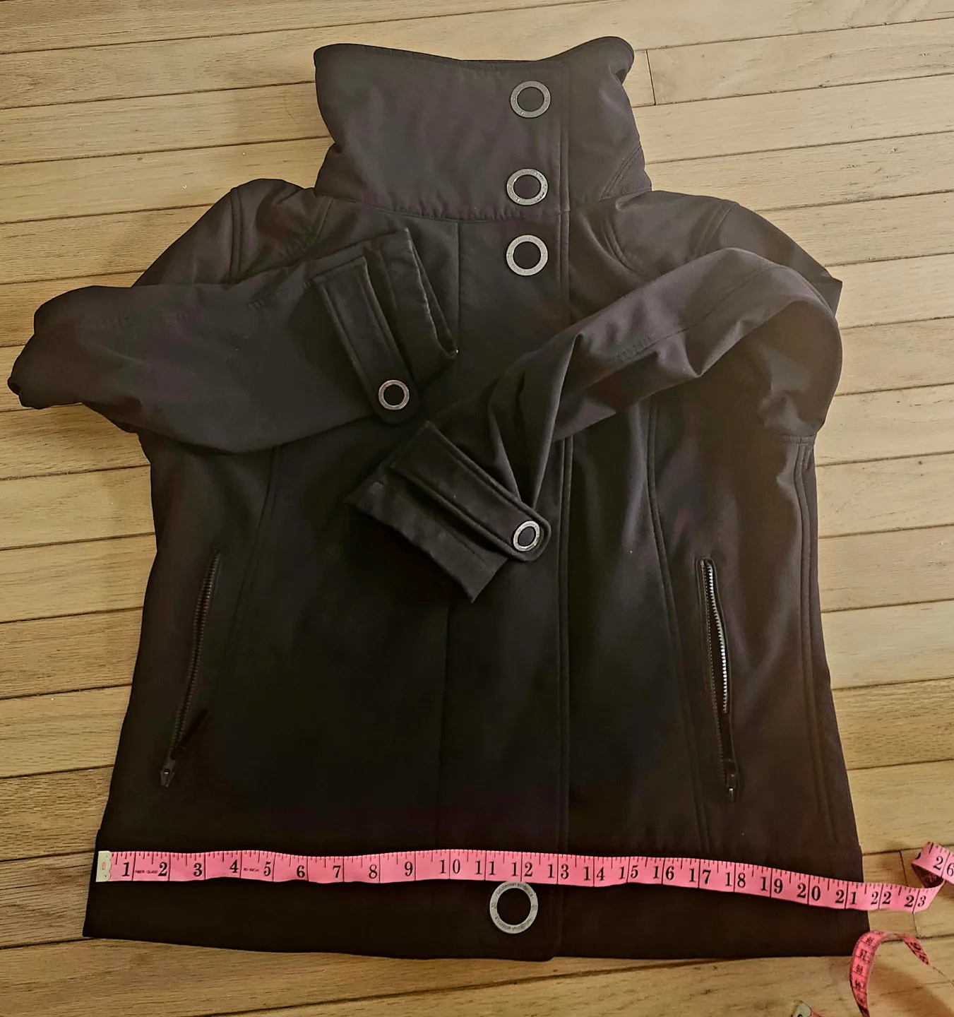 Lululemon Athletica Black Trench Coat with Fitted Silhouette image indicator(9)