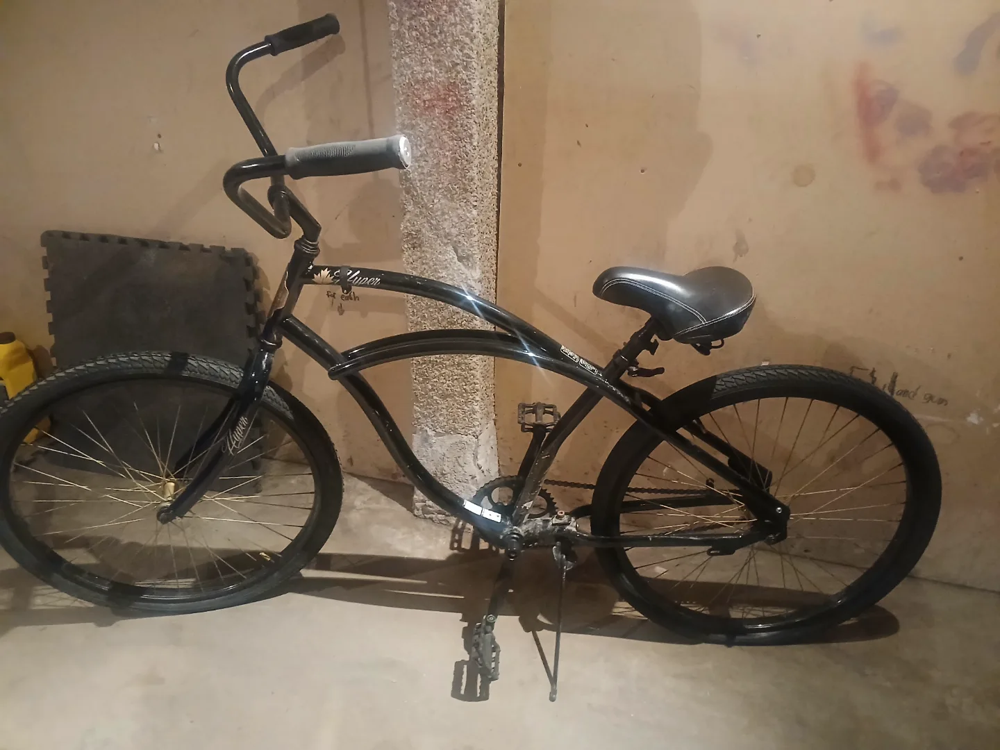 Huffy Beach Cruiser Bicycle thumbnail