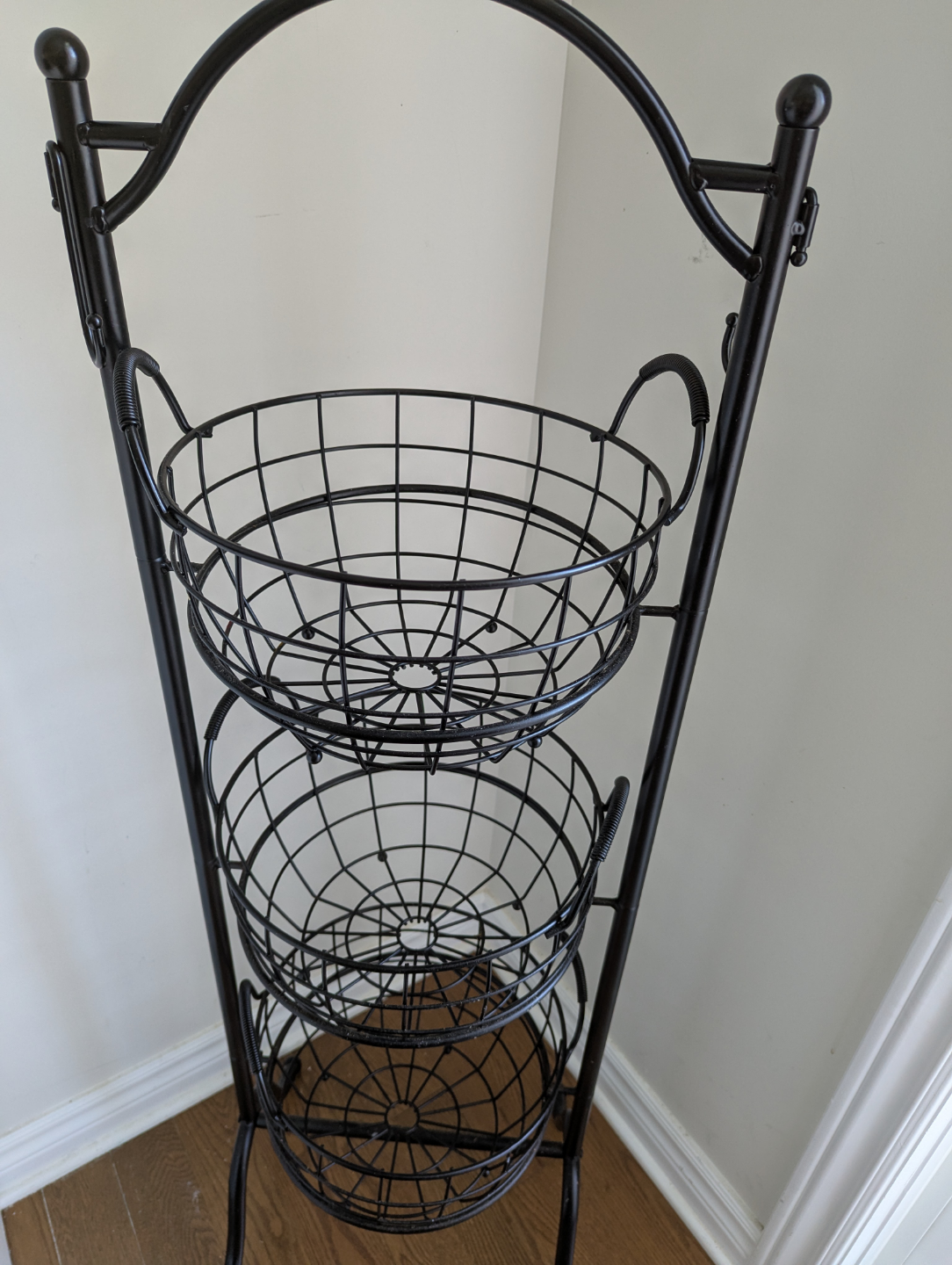 Three-tiered wire basket stand - photo 2
