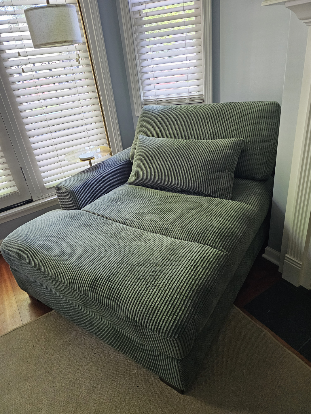 Ariee Upholstered Chaise Lounge