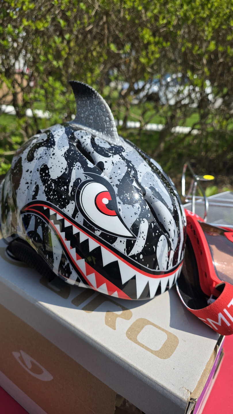 Giro Launch Plus Youth Small Snow Helmet - Shark Design