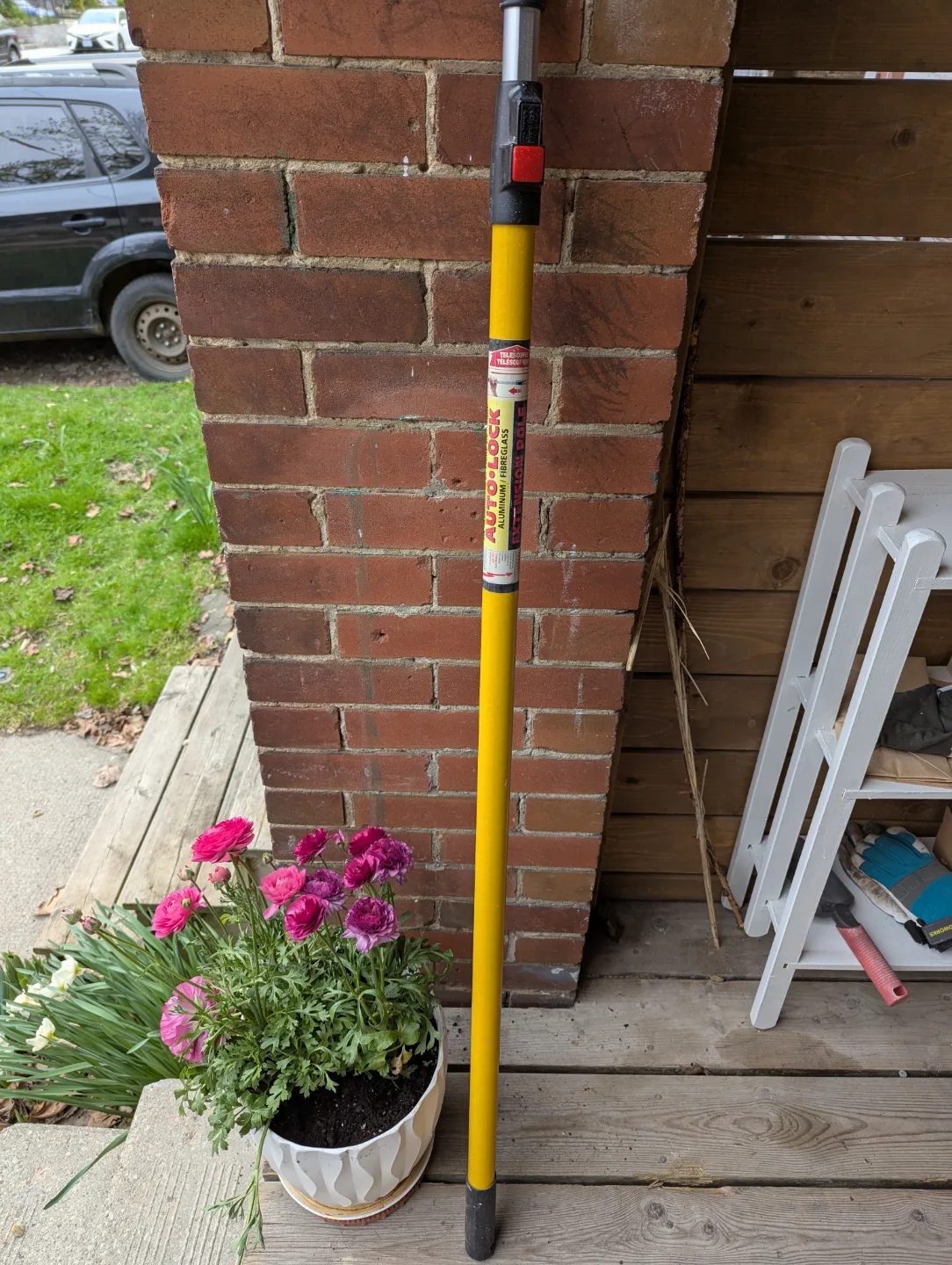 Auto-Lock Telescoping Fiberglass Painter's Pole thumbnail