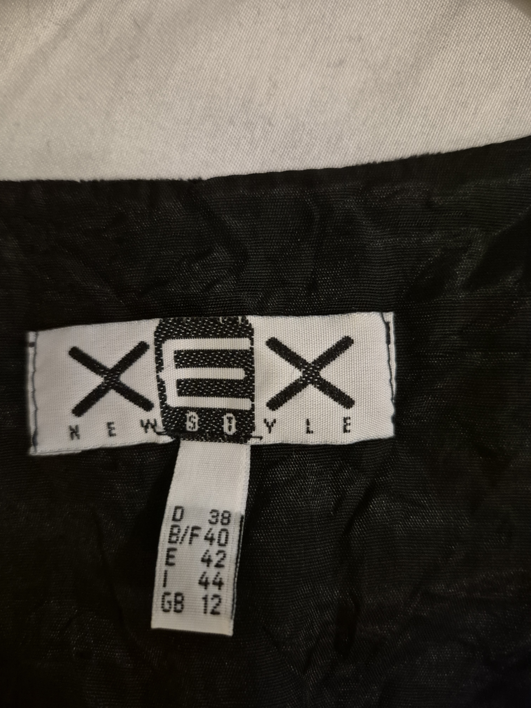vest - photo 2