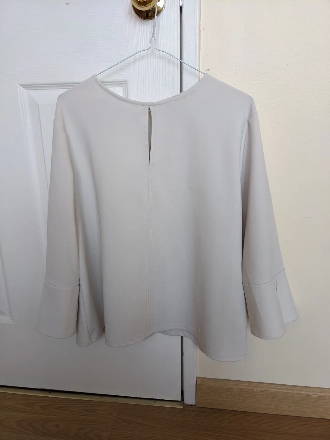 Cream-coloured Bell Sleeve Blouse thumbnail