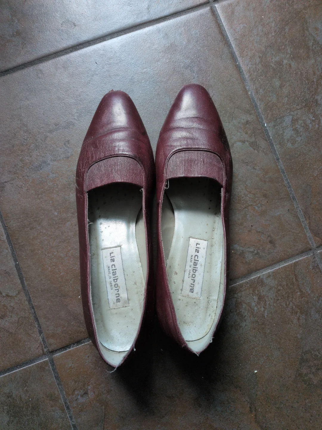 Liz Claiborne Burgundy Leather Pumps thumbnail