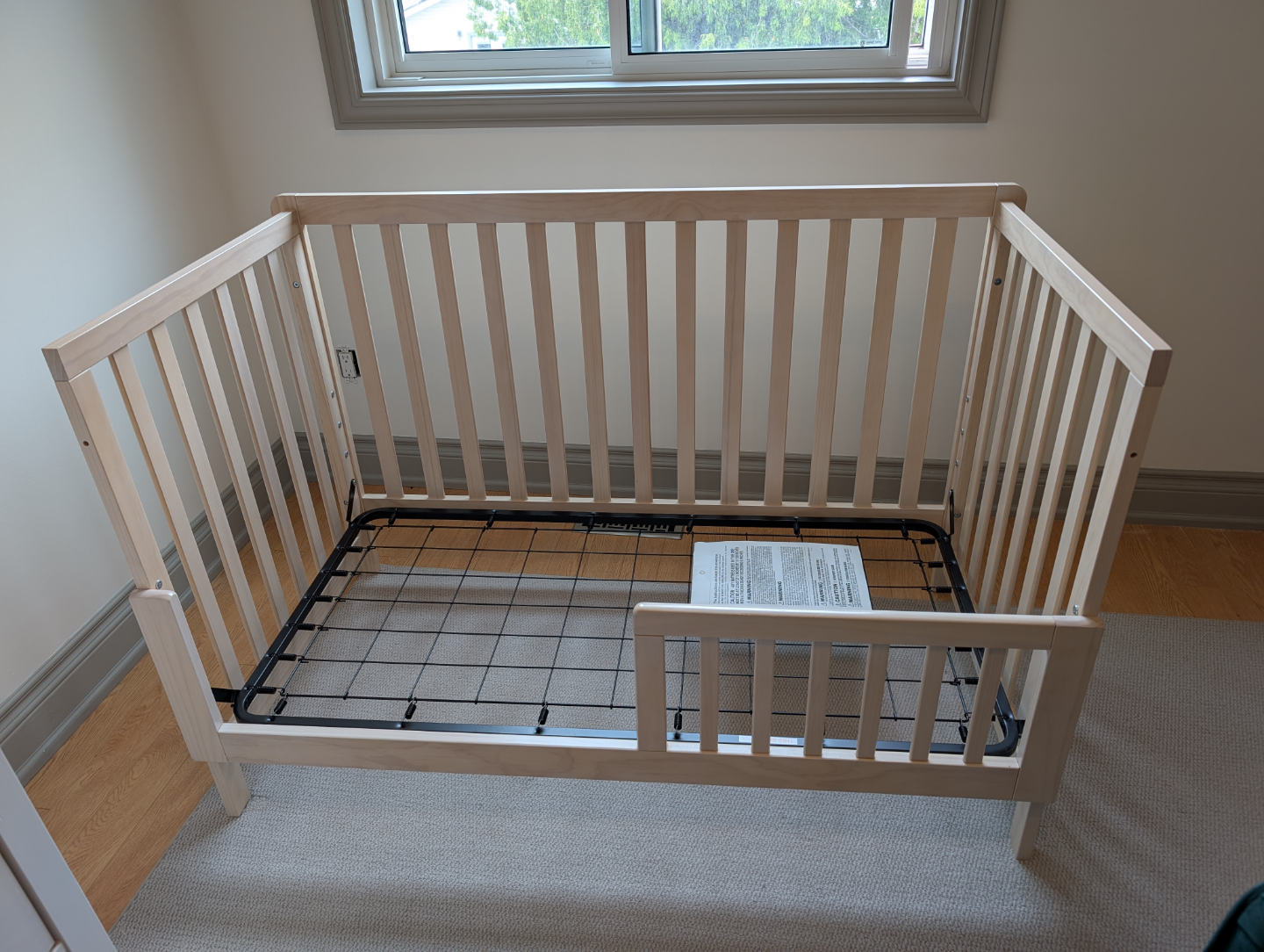Wooden Baby Crib with toddler rail (DaVinci brand)