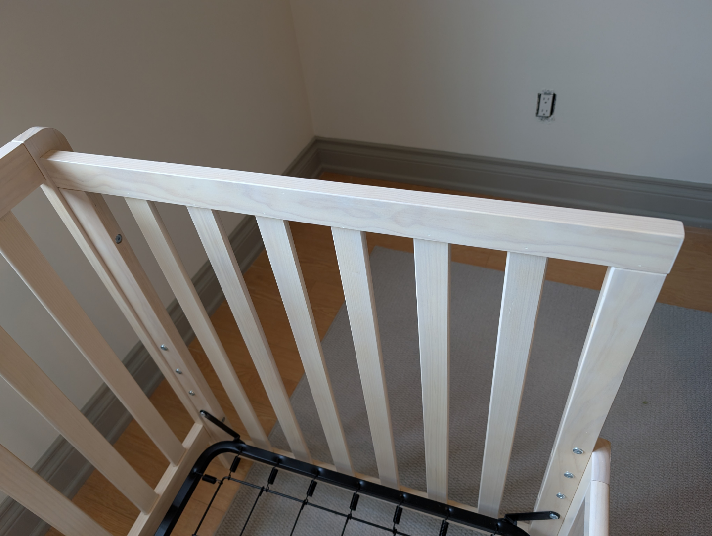 Wooden Baby Crib with toddler rail (DaVinci brand) - photo 2