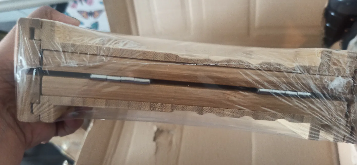 Extendable Bamboo Bathtub Caddy Tray image indicator(2)