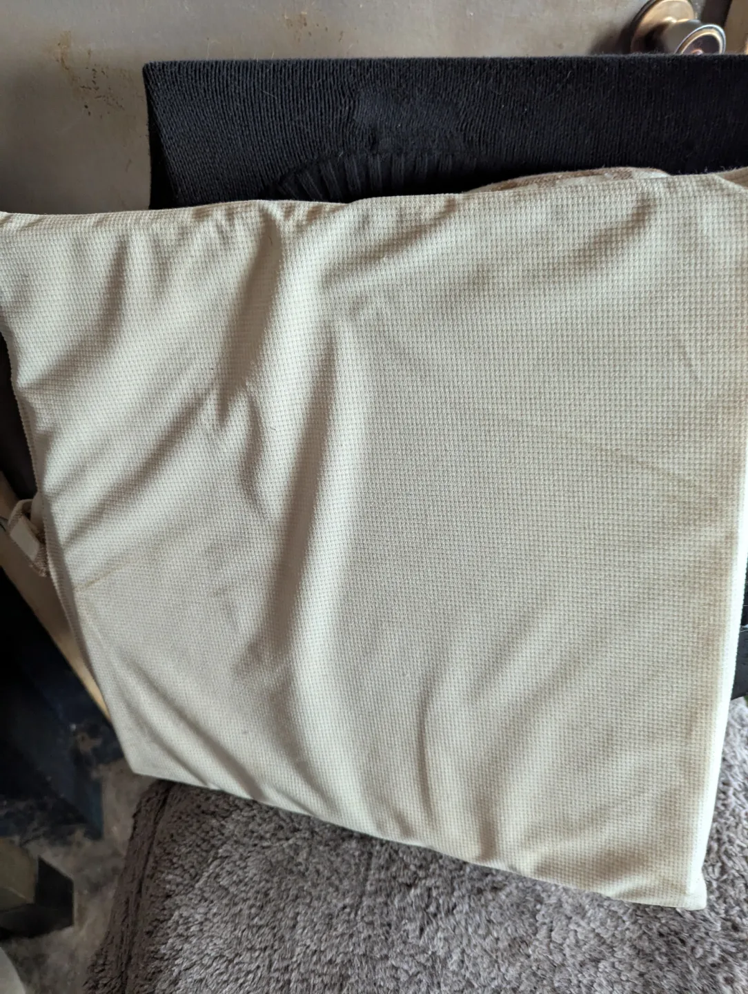 Cozy Cat House Pet Bed - Beige and Brown Plaid image indicator(5)