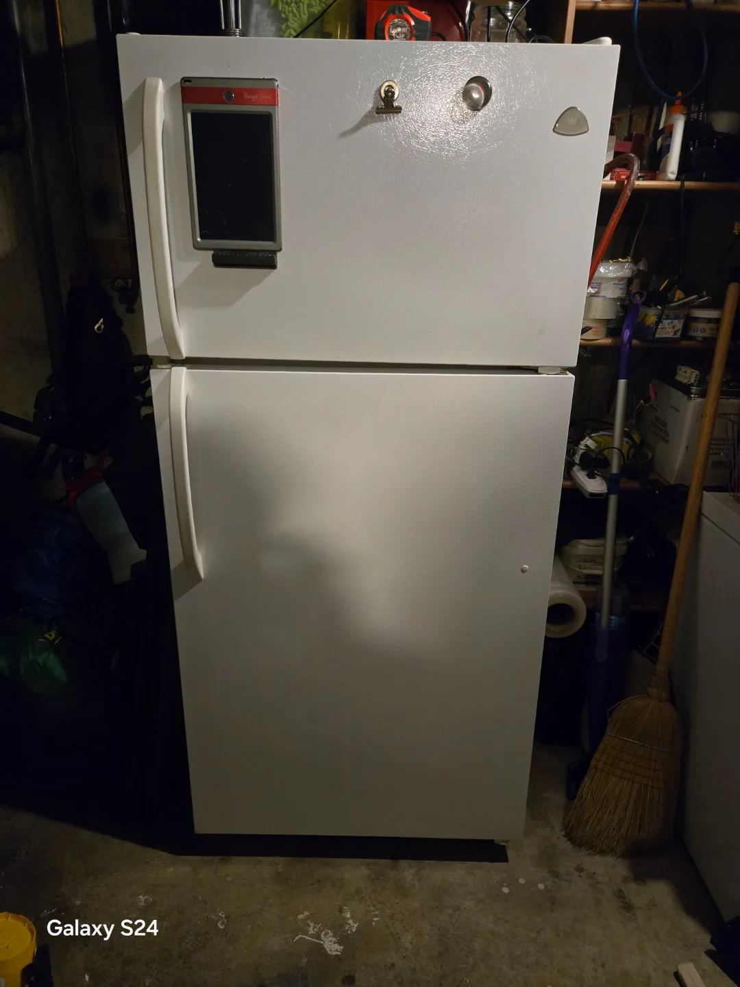 Used White Frigidaire Refrigerator thumbnail