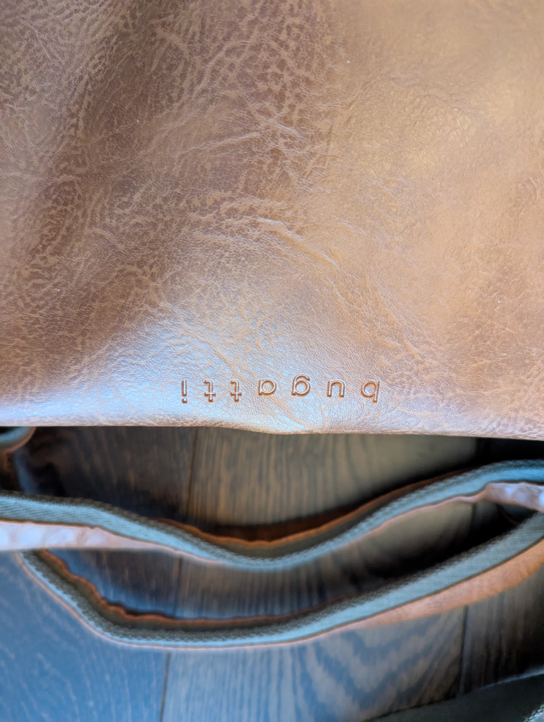 Brown leather Bugatti duffle bag - photo 3