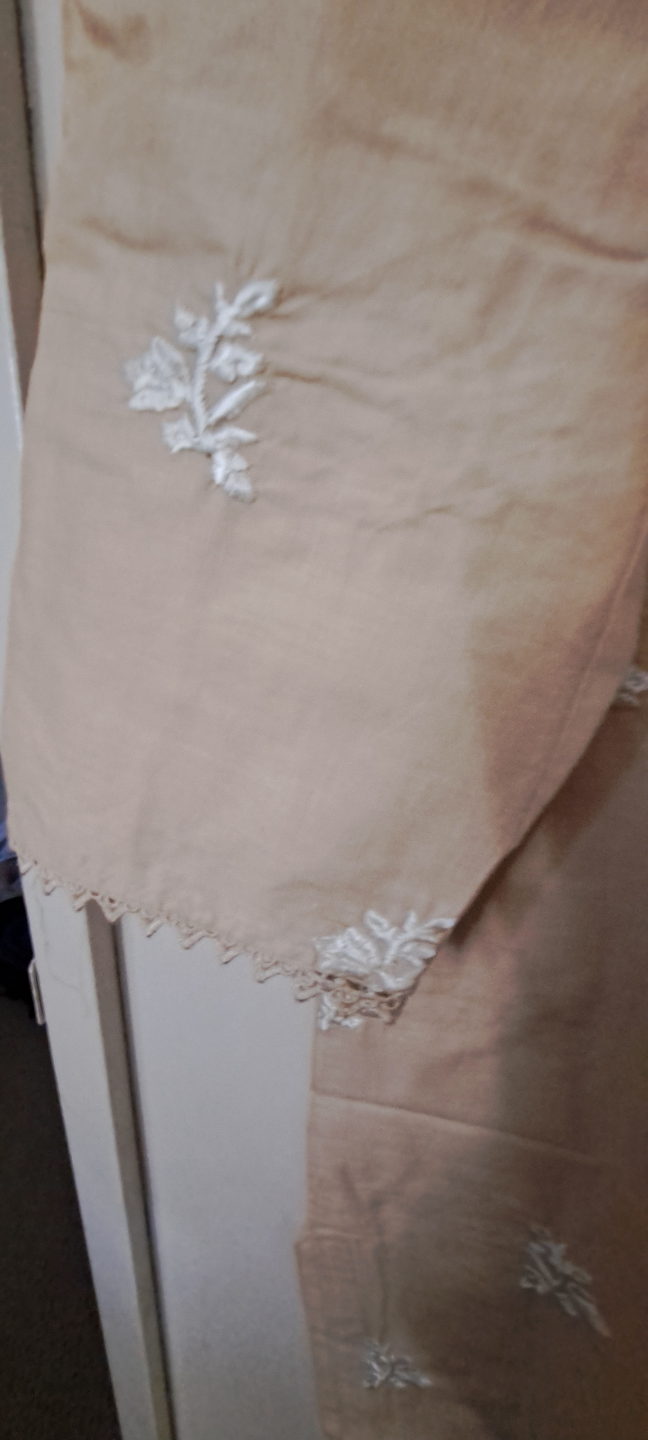 Beige embroidered kurta and pants set - photo 2