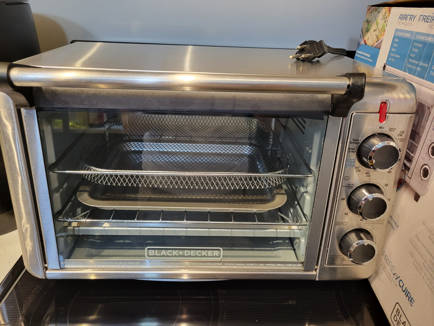 Black+Decker CrispiBake 6-Slice Air Fryer Toaster Oven - photo 4