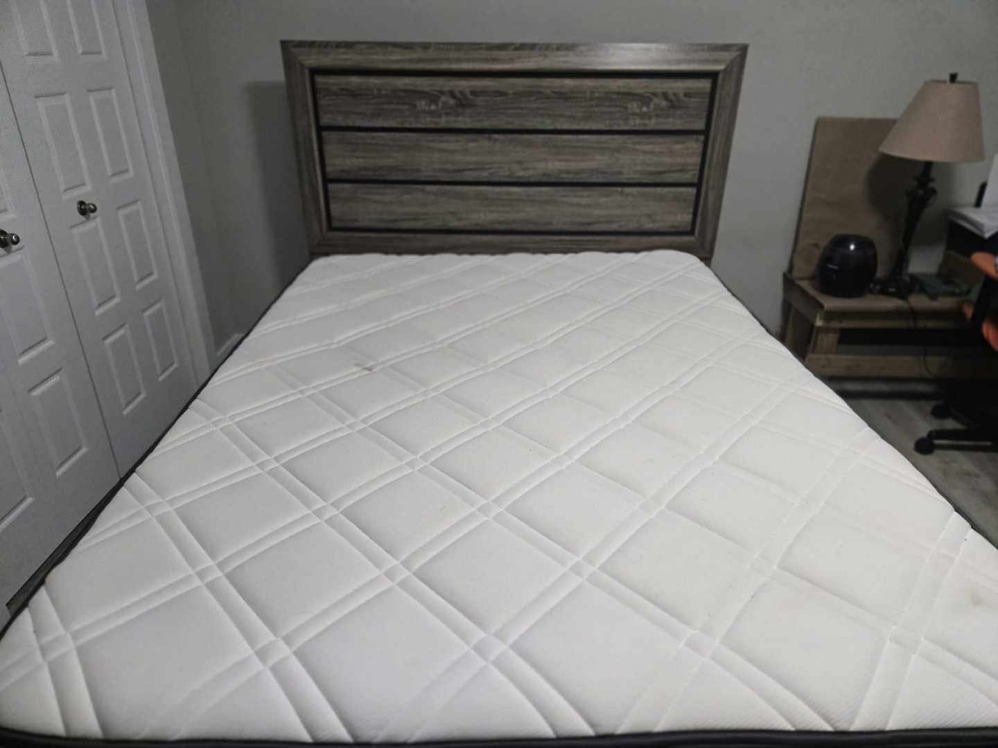 Queen Size Bed Frame with Spring Box + Mattress - photo 3
