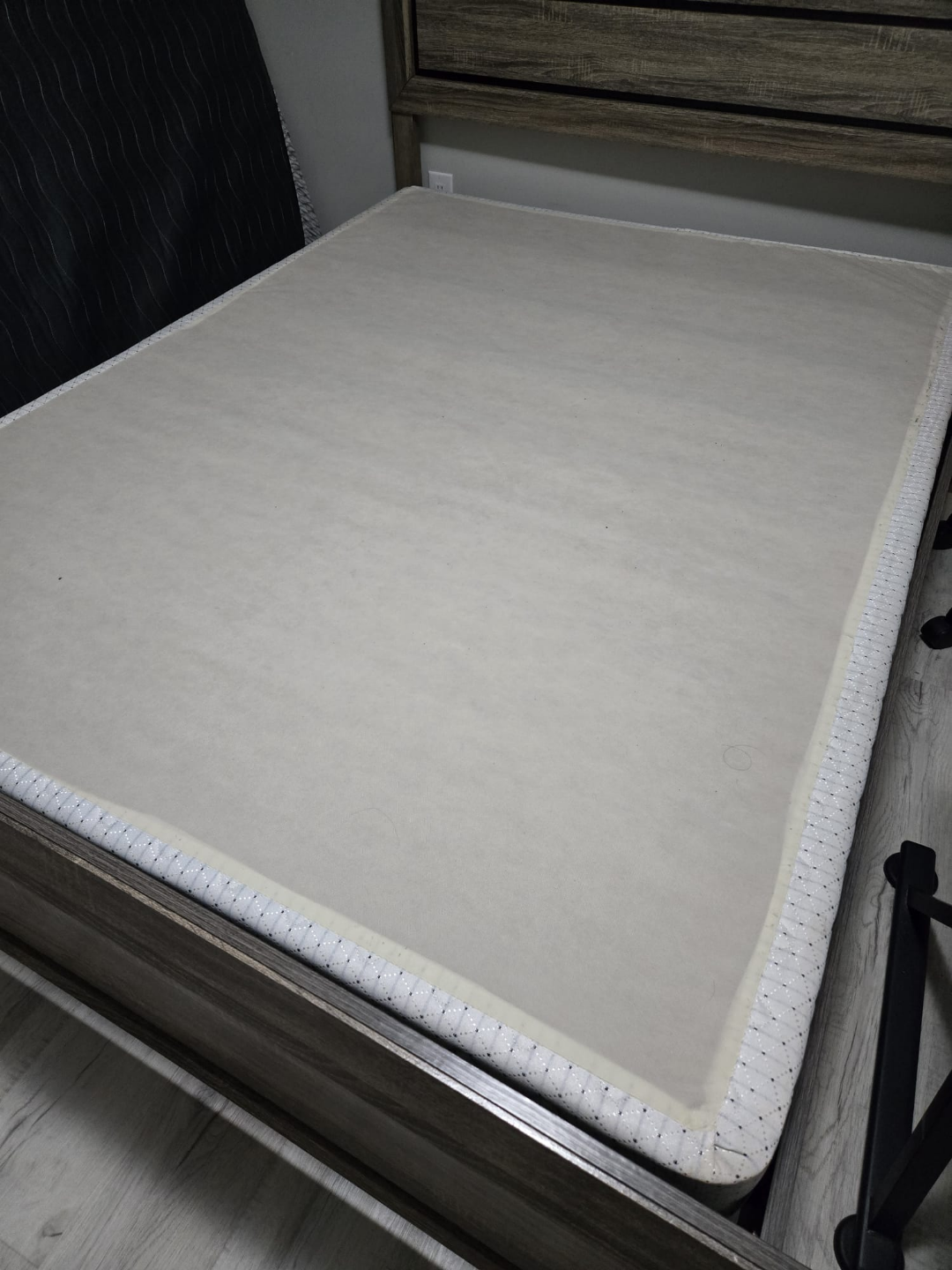 Queen Size Bed Frame with Spring Box + Mattress - photo 4