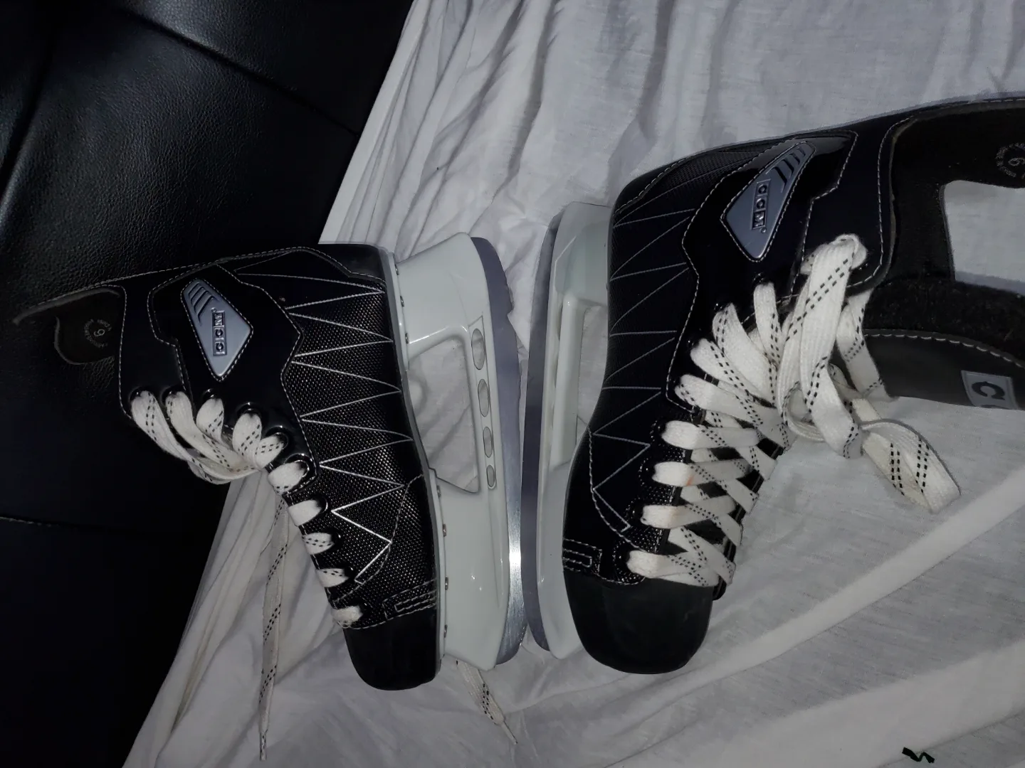 Canadien GDS Hockey Skates - Size 6 image indicator(8)