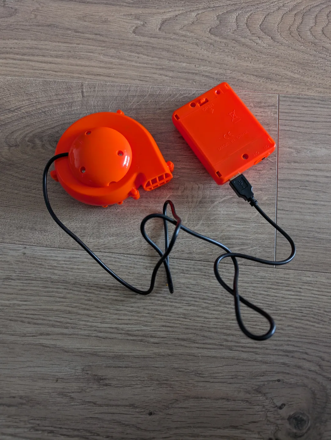 Portable Mini Fan / Blower thumbnail