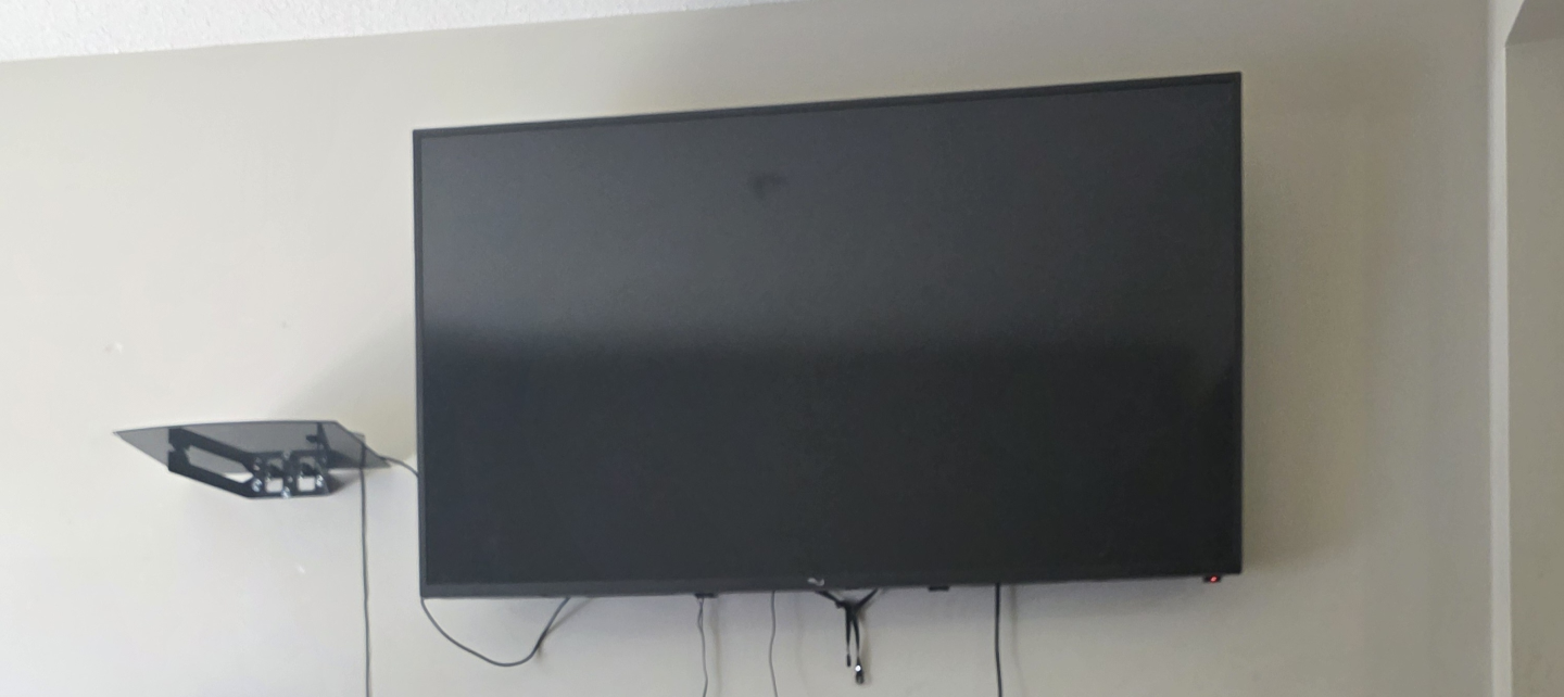 RCA smart tv,, 65 inch
