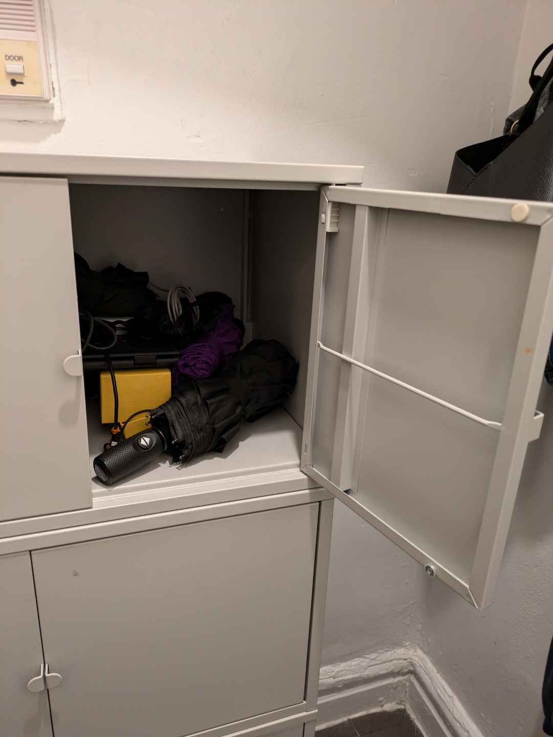 Ikea Lixhult Metal Nightstands/cabinets (4) - photo 3