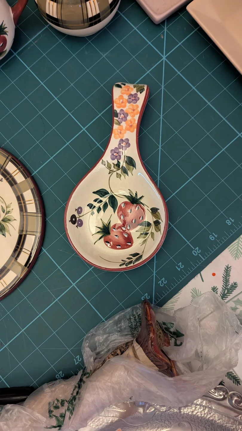 Strawberry Design Spoon Rest with Matching Round Trivet thumbnail