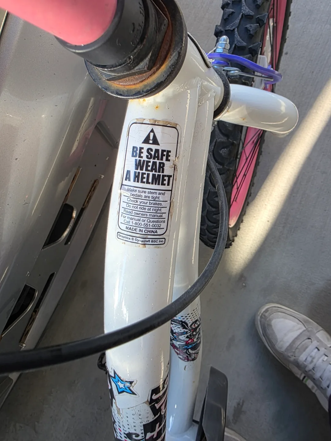 Girls' White and Pink Bike image indicator(5)