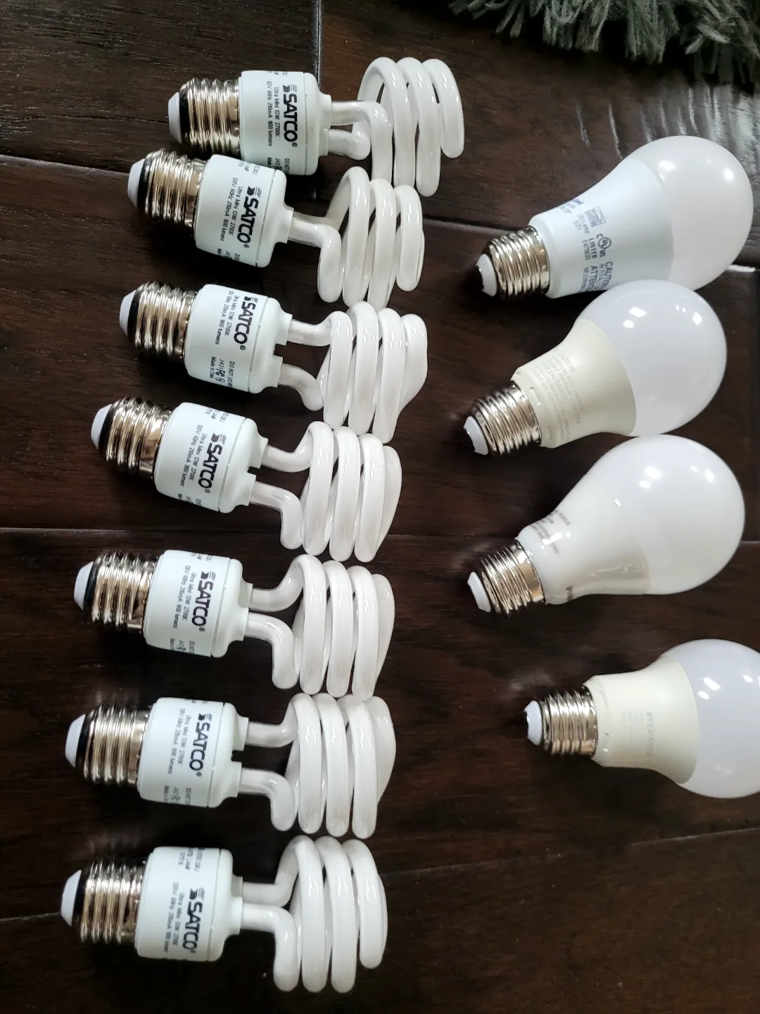 Lot of LED and CFL Bulbs - EcoBrilliant & Satco🏒 thumbnail