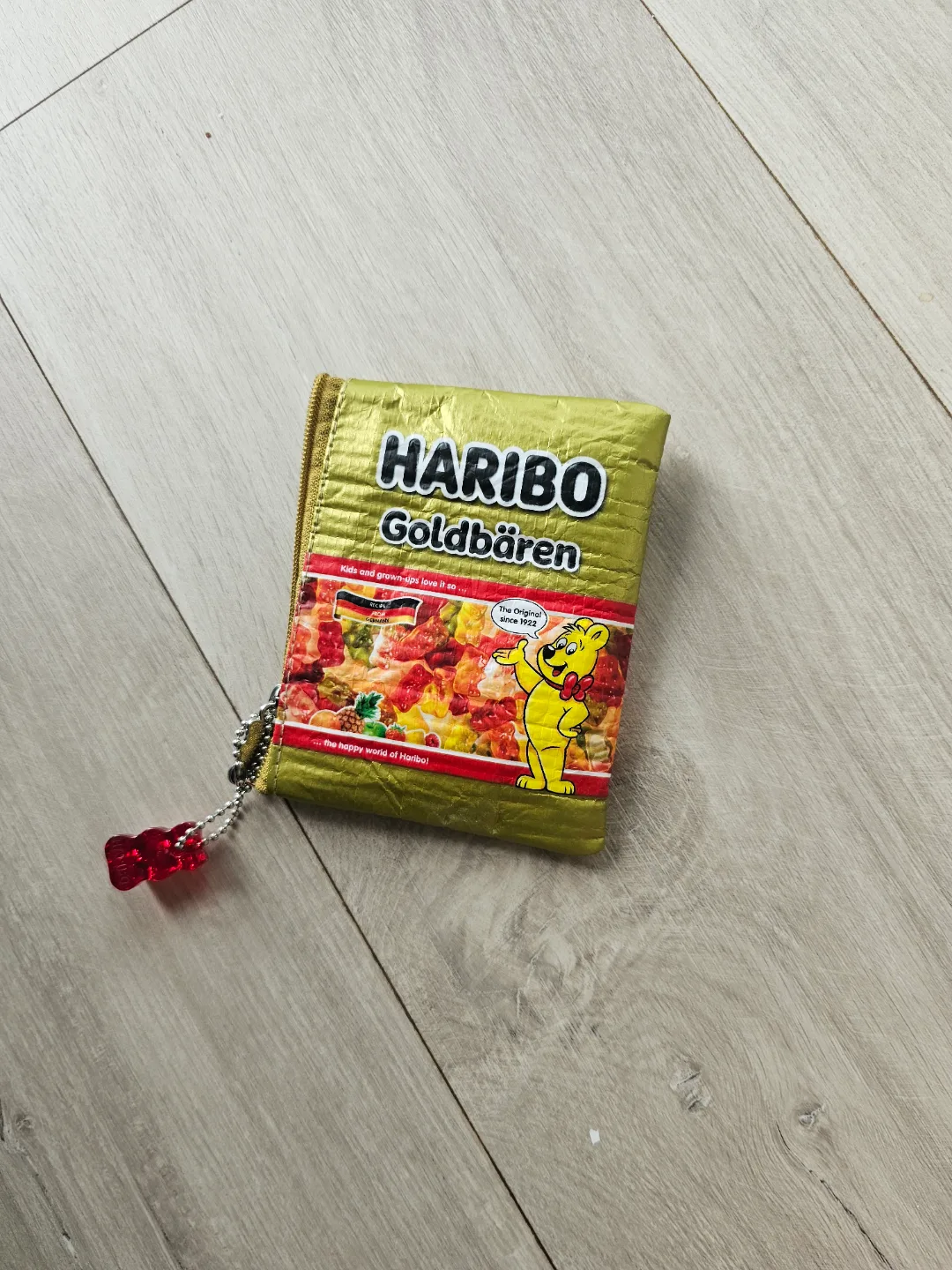 HARIBO Goldbären adorable Pouch image indicator(2)