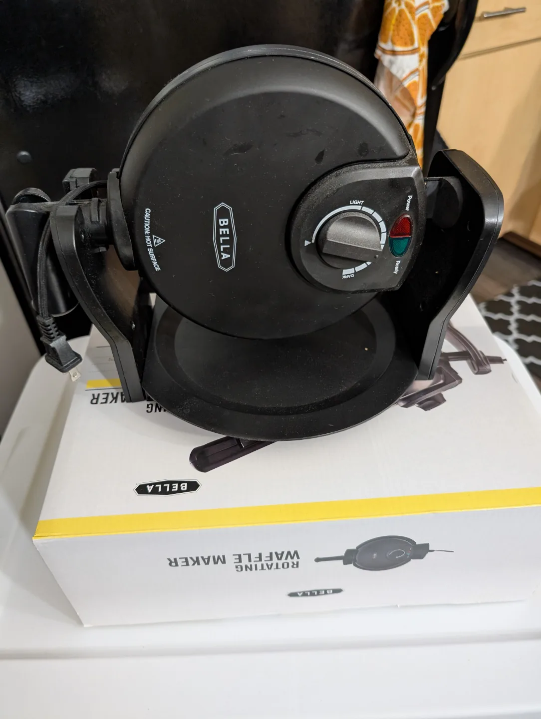 Bella Rotating Waffle Maker thumbnail