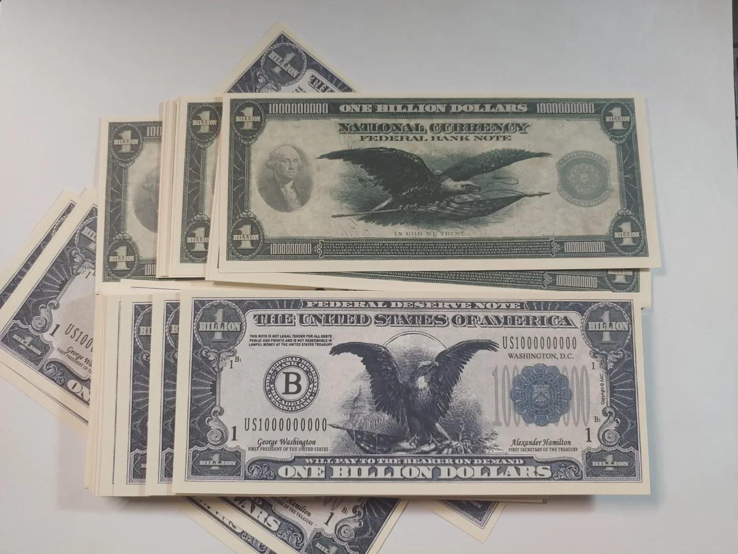 One Billion Dollar Bills - Novelty Banknotes - Collector's Item image indicator(2)