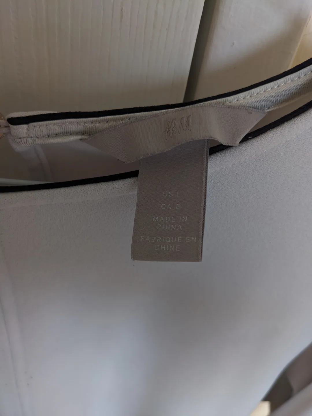 H&M White Bell Sleeve Blouse image indicator(3)