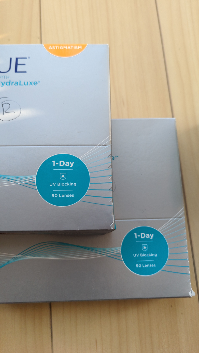 Acuvue Oasys HydraLuxe 1-Day Contacts - photo 2